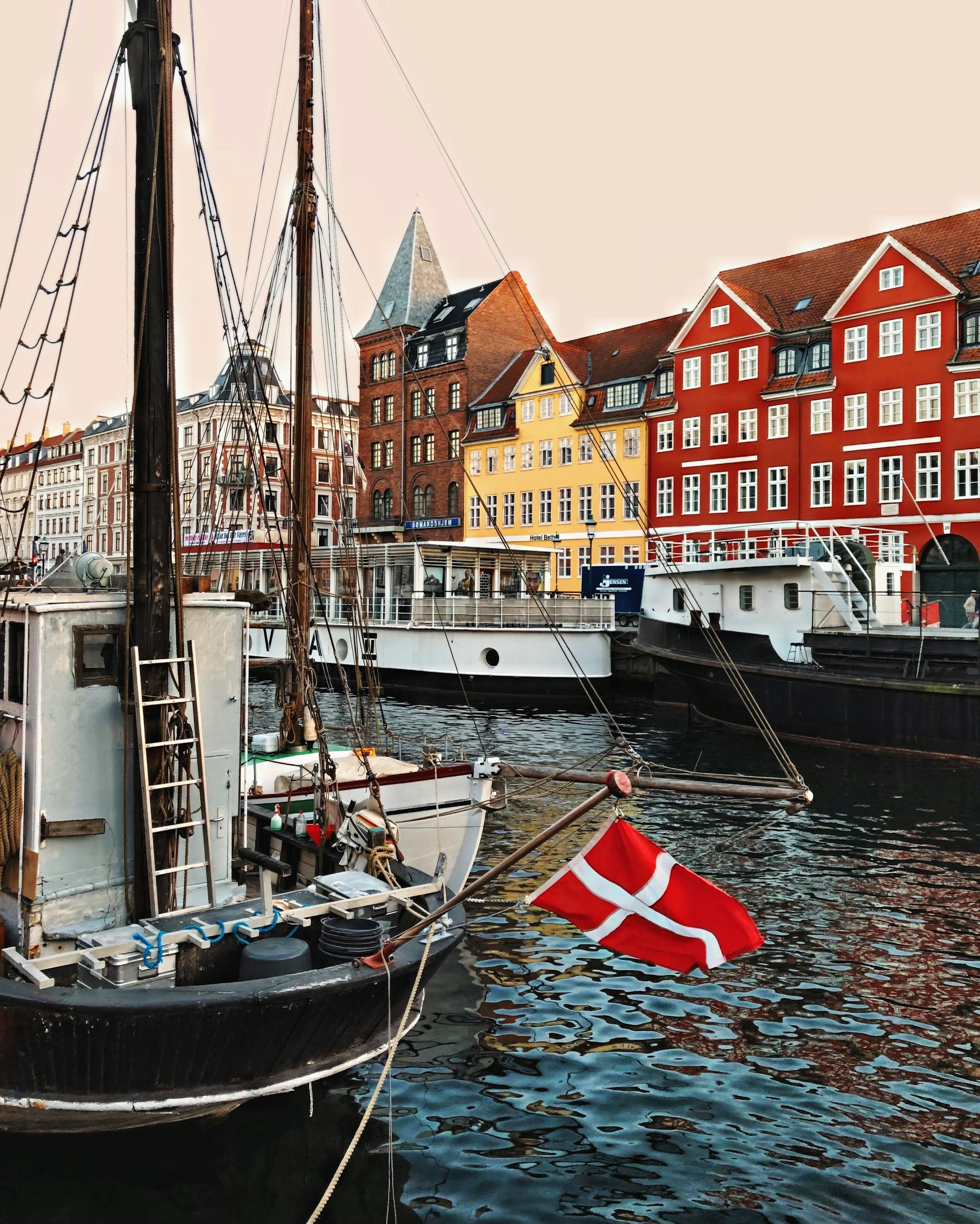 Denmark Withdraws VPN Ban After Public Outcry—But the Global War on VPNs is Just Beginning