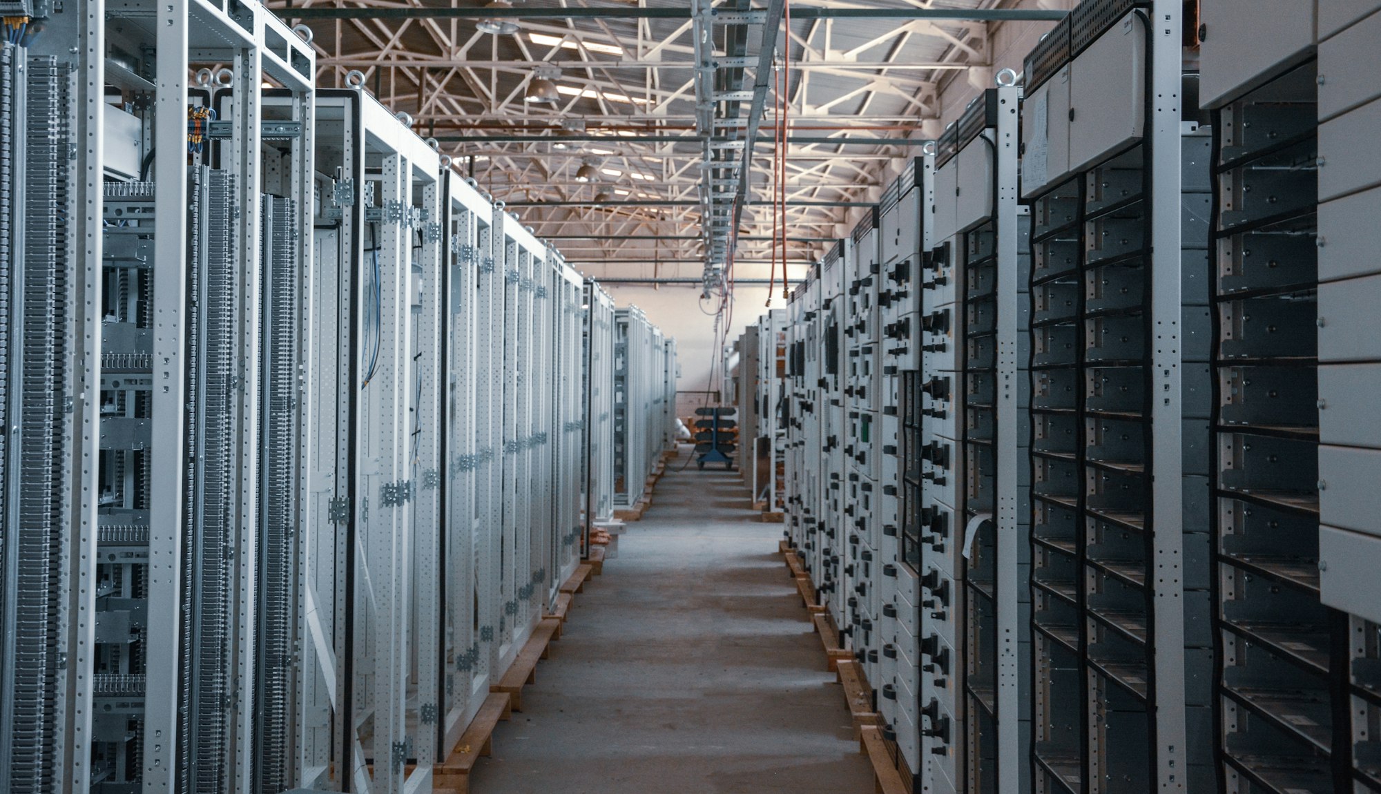 The AI Data Center Arms Race: xAI vs Meta's Gigawatt Superclusters